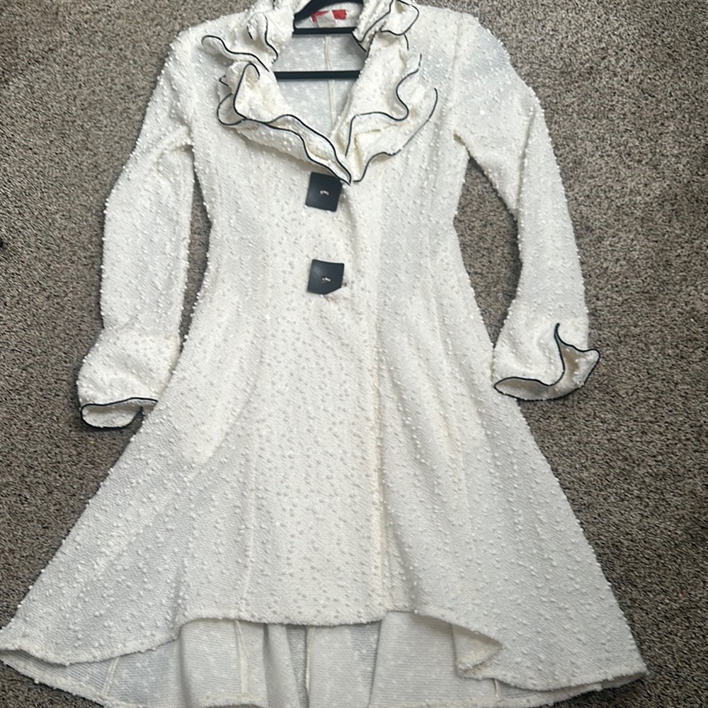 SANT GIL Paris Elegant White Ruffled Coat black trim size M - Picture 10 of 12